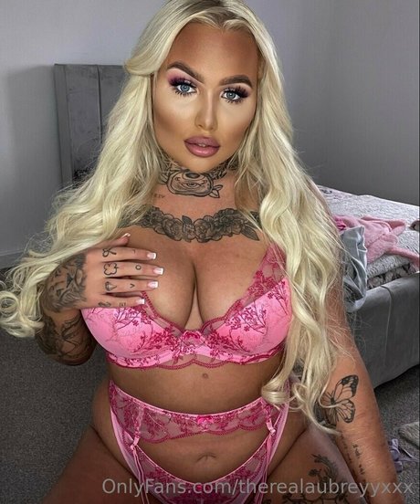 inkedblondieeee nude on onlyfans