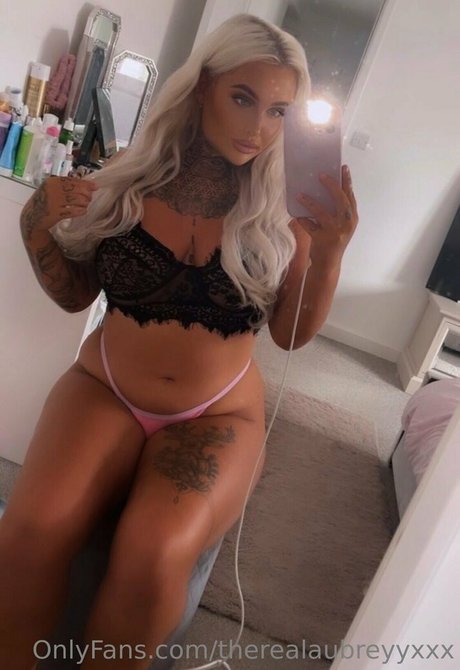 inkedblondieeee onlyfans hot