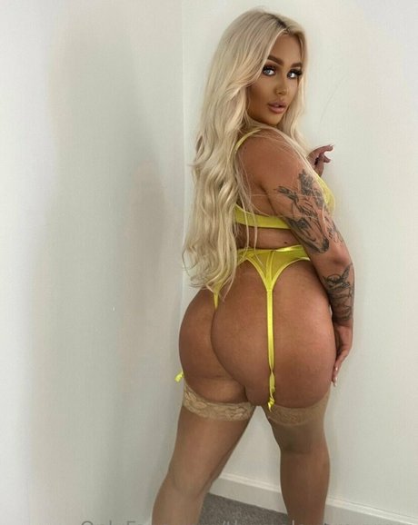 inkedblondieeee onlyfans post