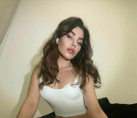 helenalovesyoux onlyfans leak ass