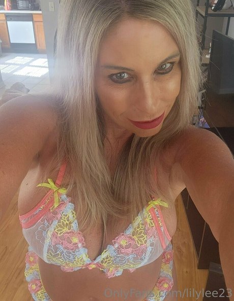 lilylee23 onlyfans nudes