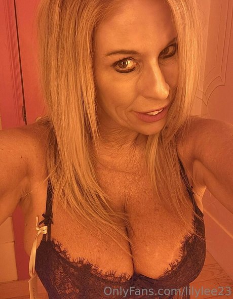 lilylee23 onlyfans naked leaked