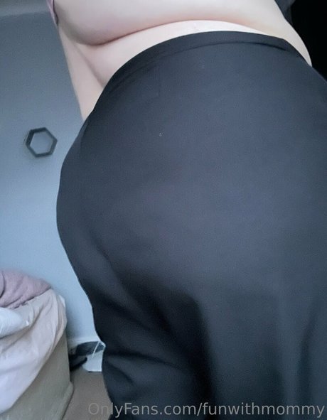 funwithmommy onlyfans leaks nudes