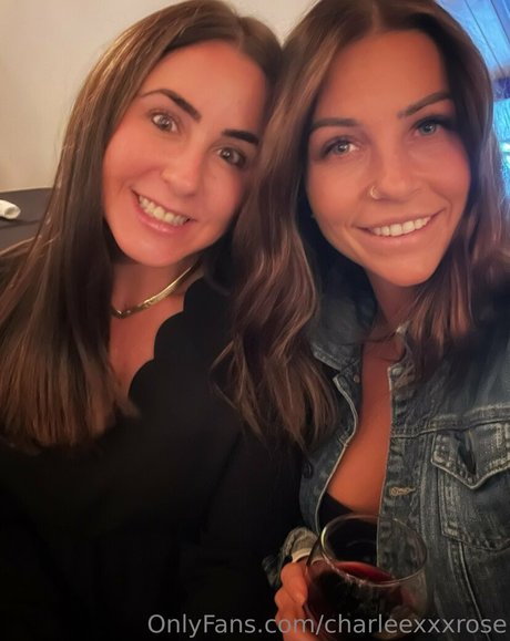 charleexxxrose onlyfans pictures