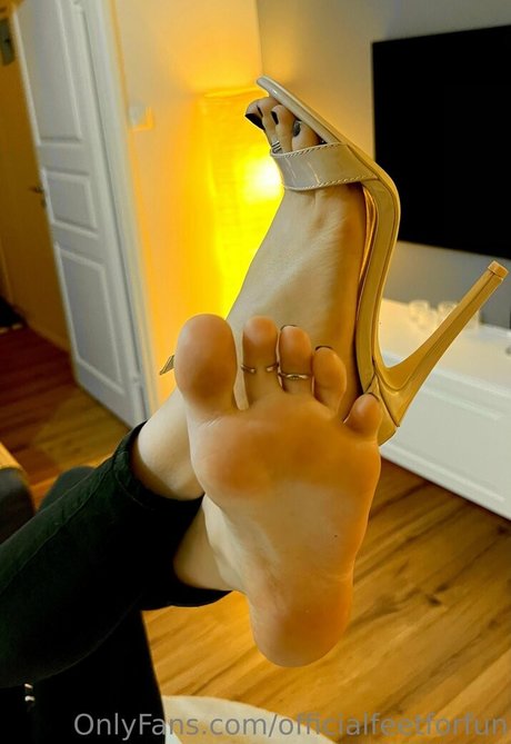 officialfeetforfun leak onlyfans nude