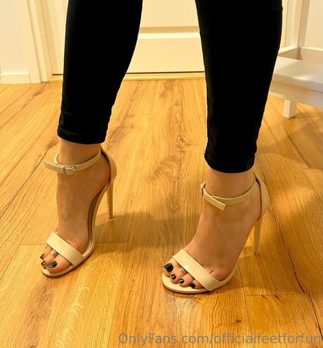 officialfeetforfun onlyfans leak ass