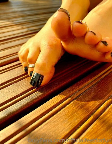 officialfeetforfun naked leaked onlyfans