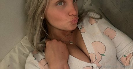 livelovelee tits onlyfans