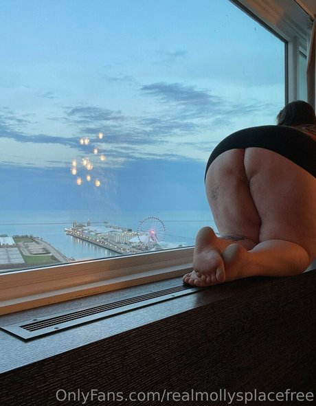 realmollysplacefree leaked onlyfans pictures