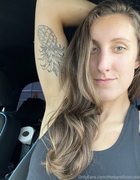 thebarefootcutie free onlyfans