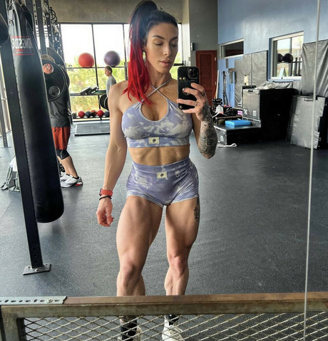 Kayla Rossi onlyfans strip tease