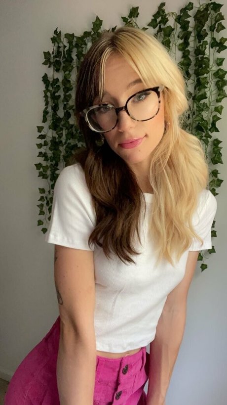 nakedella onlyfans xxx