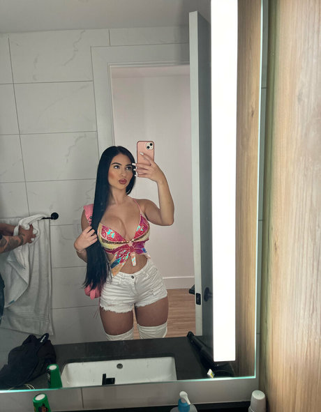 ilovespanishkitty onlyfans leaked