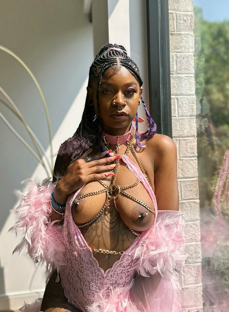 yungyannahfetish only fans naked