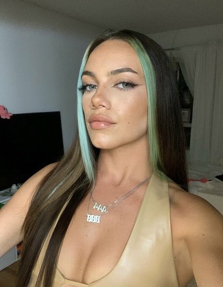 bobbiedavisonly onlyfans creator