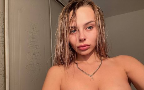 Mihalina Novakovskaya onlyfans leakd