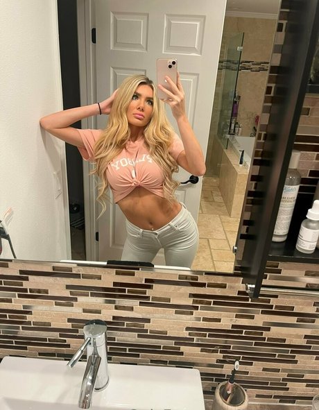 elainavice nude onlyfans