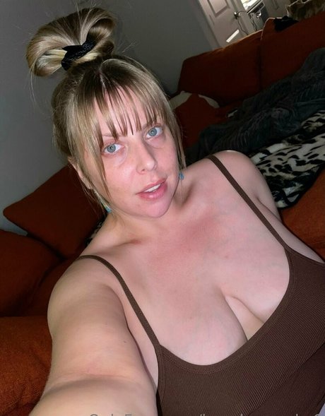 voracious v naked onlyfans