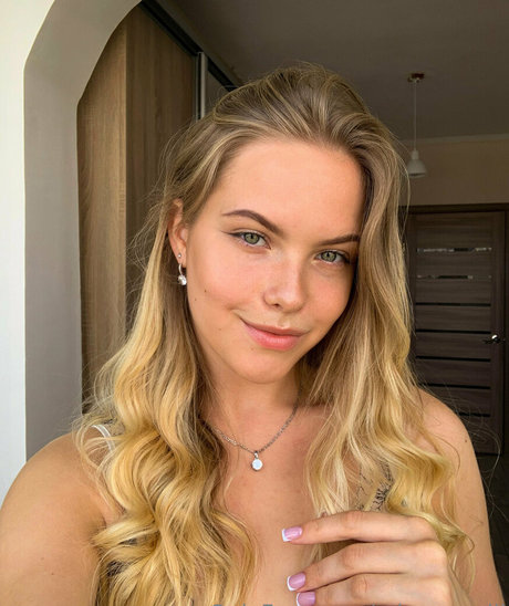 miaaangelll nude onlyfans leaked