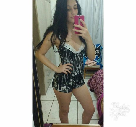 feehsantuuhs onlyfans desnuda