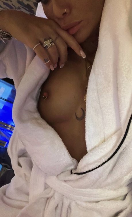 Aiza Dolmatova onlyfans model