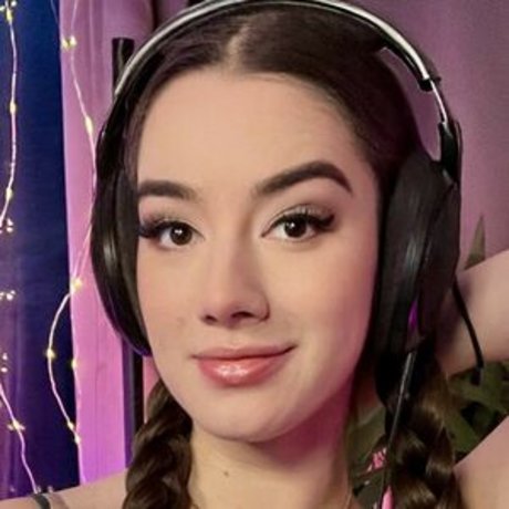 Miss Mikkaa nude onlyfans pics