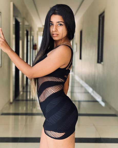 Suhana Khan onlyfans content type