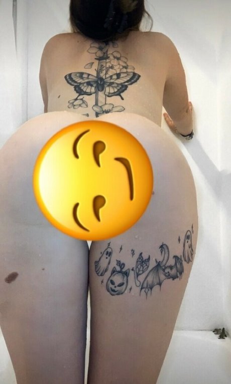 kayliahvelvet onlyfans model images