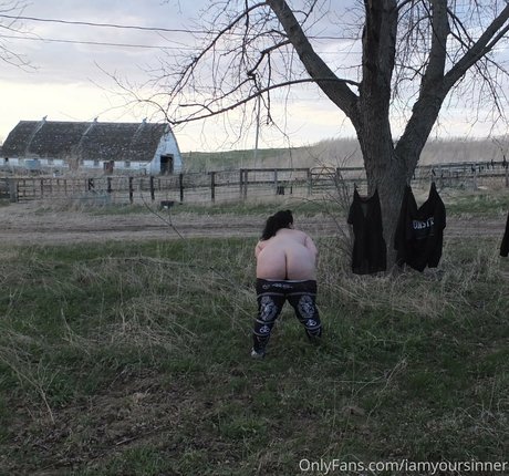 iamyoursinner onlyfans archive