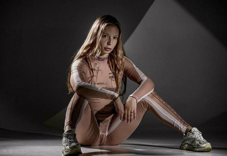 pretty elli leak onlyfans