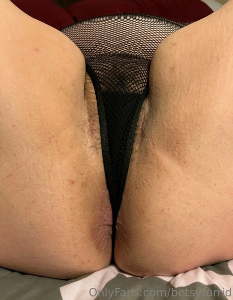 betsytorrid onlyfans pics