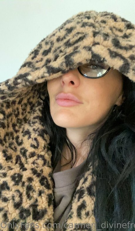 carmen divinefree Profile pic