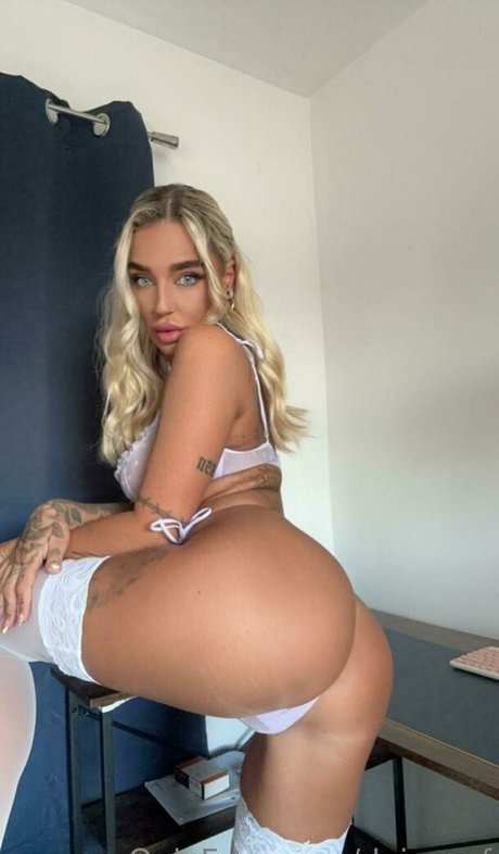 miaphilips topless onlyfans