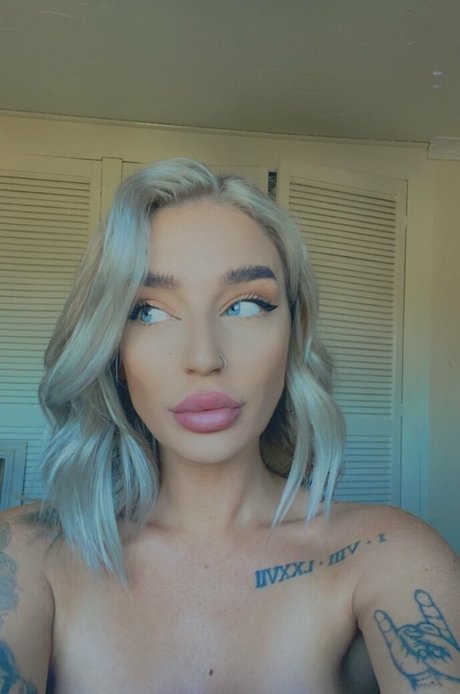 miaphilips onlyfans porn leak