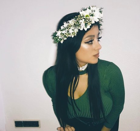 May Bakshi onlyfans sex tape