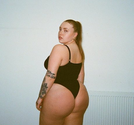 Paradise megan onlyfans nude tits