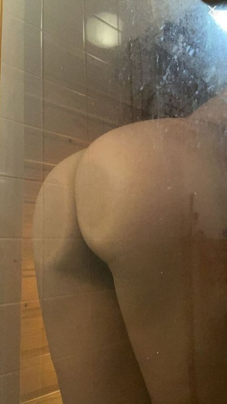 Eki102 onlyfans striptease