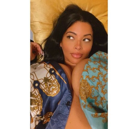 Tattooedmimi only fans porn