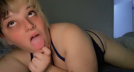 Clio_ onlyfans striptease