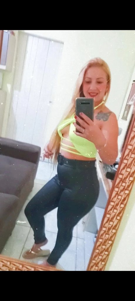 Claudia Ferreira nude only fans leaks