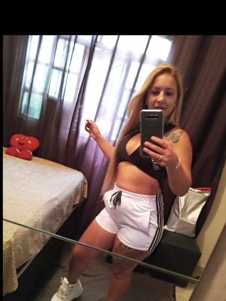 Claudia Ferreira onlyfans