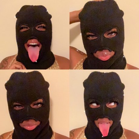 Super Soaker Queen naked on onlyfans