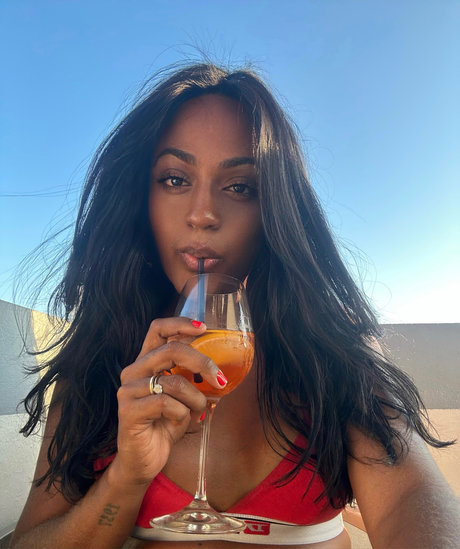 Prettymood nude leaks onlyfans