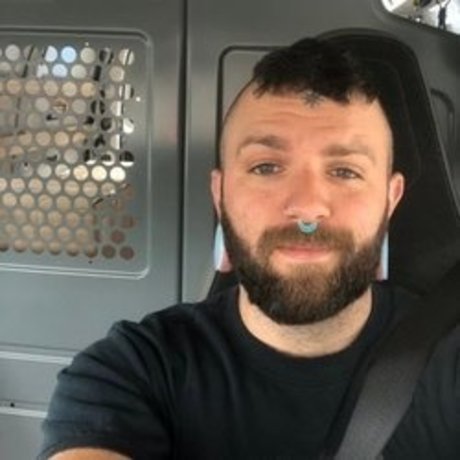 Gutter PuP desnuda onlyfans