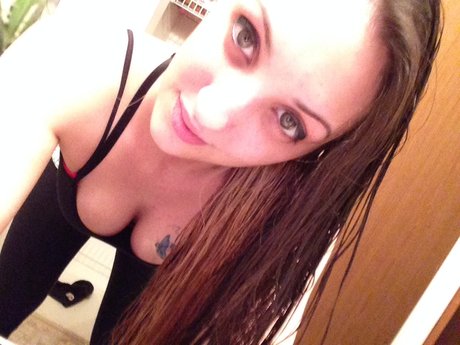 Kate Kisses onlyfans sex tape