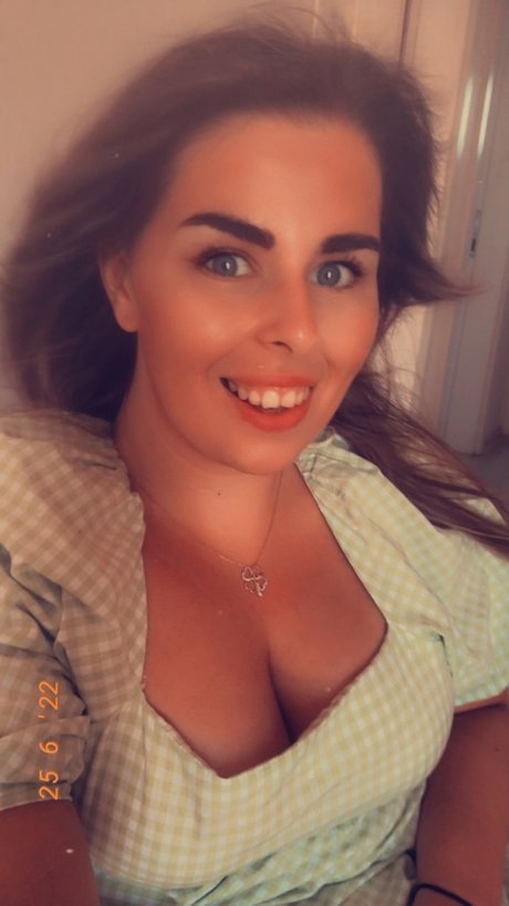 PrincessTitsUk Adult Content 18 Only_ onlyfans creator