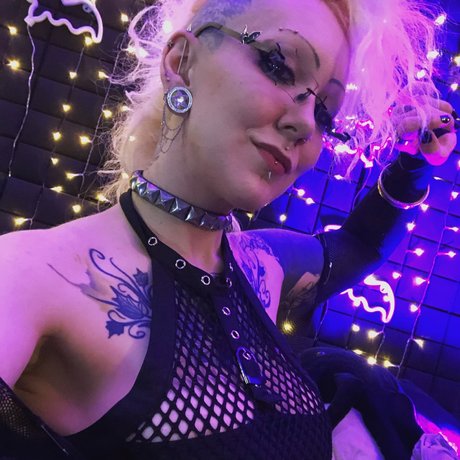 Nona Schnauzevoll onlyfans xxx