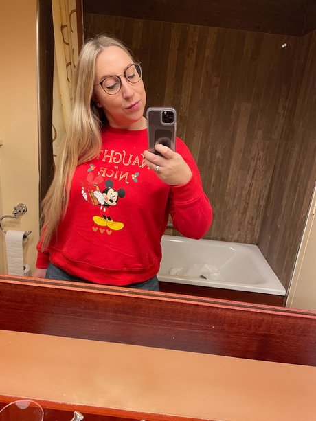 Queen twinkle toes_ pics onlyfans