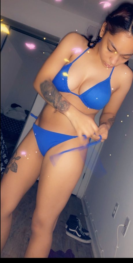 Queen D onlyfans public photos