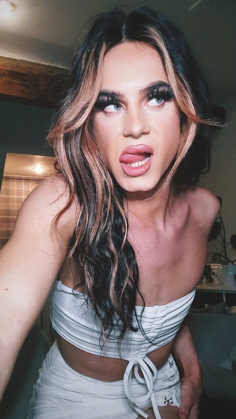 Queen KJ_ onlyfans star